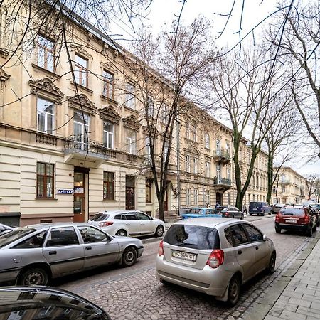 Modern Apartment In The Old City Lviv Luaran gambar