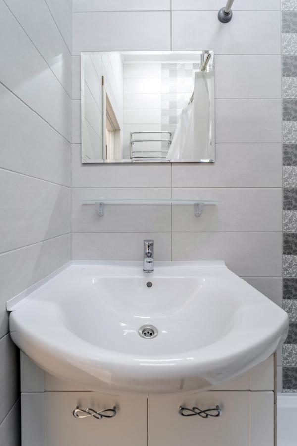 Modern Apartment In The Old City Lviv Luaran gambar