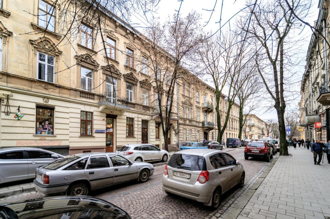 Modern Apartment In The Old City Lviv Luaran gambar