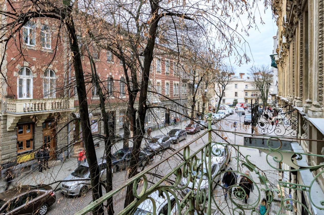 Modern Apartment In The Old City Lviv Luaran gambar